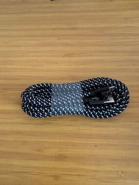 Braided USB to Micro-USB Cable in Black & White